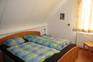 Schlafzimmer 1